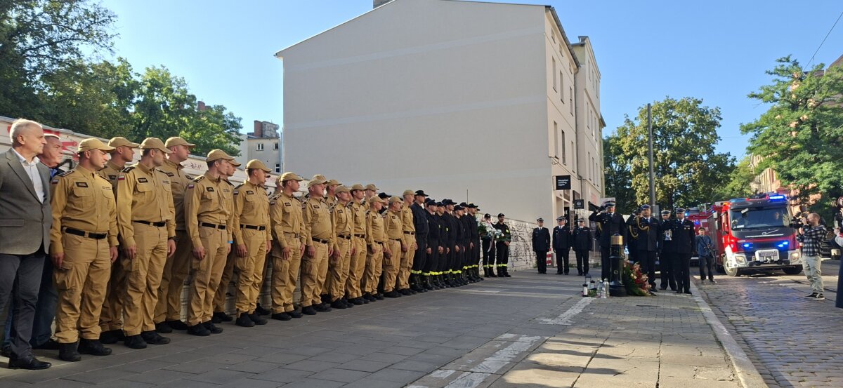 Hołd dla poległych strażaków w Poznaniu