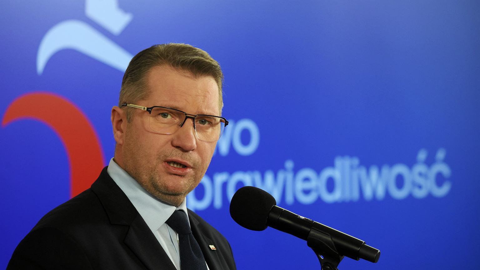Polacy ocenili Czarnka. PiS powinien zmienić kandydata na premiera? [SONDAŻ]