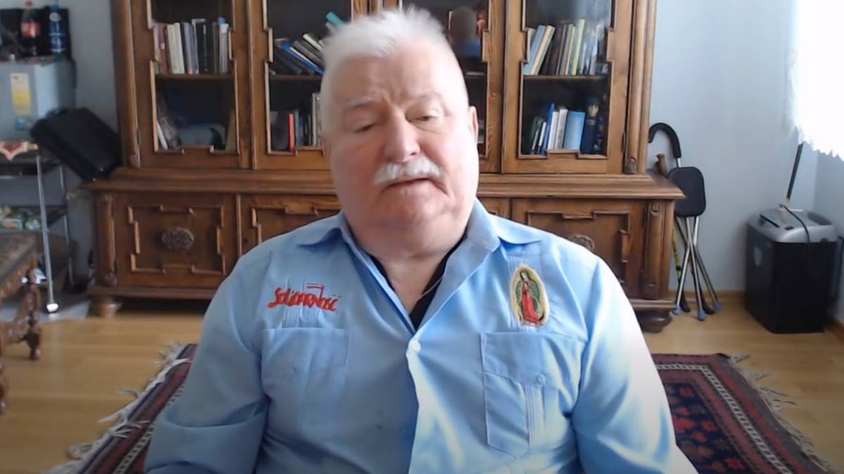 Kuriozalne oświadczenie Wałęsy. Mówił o "analfabetycznym debilizmie"