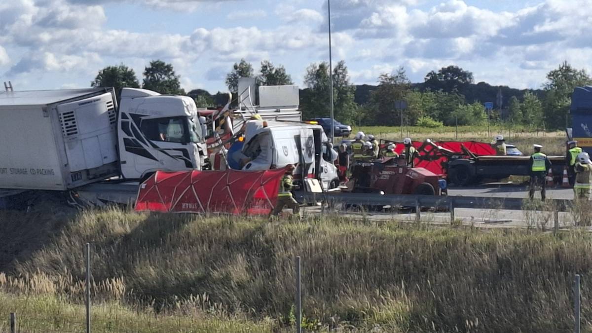Tragedia na autostradzie A1. Nie żyje pięć osób, trasa zablokowana