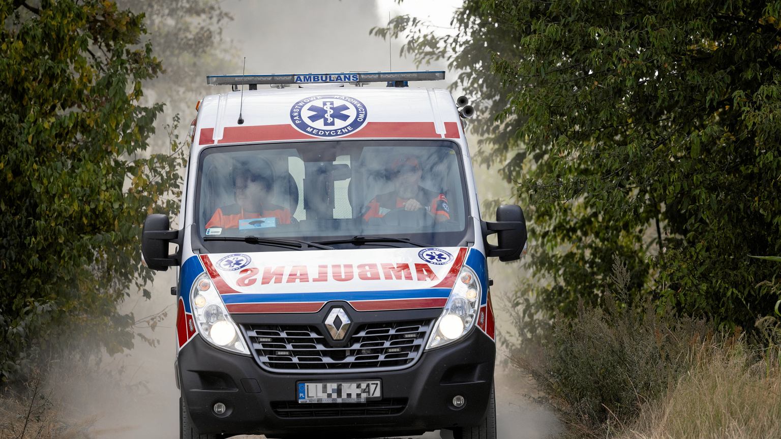 Tragedia na Pomorzu. 15-latka wjechała crossem w drzewo