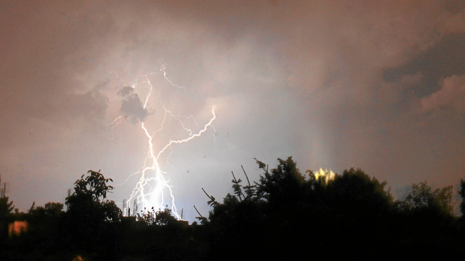 38-latka rażona piorunem w Szklarskiej Porębie. "Nagłe zatrzymanie krążenia"