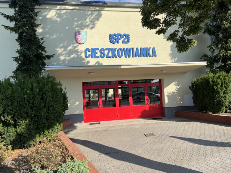 80-lecie biblioteki szkolnej w „Cieszkowiance” – poznajmy jej historię