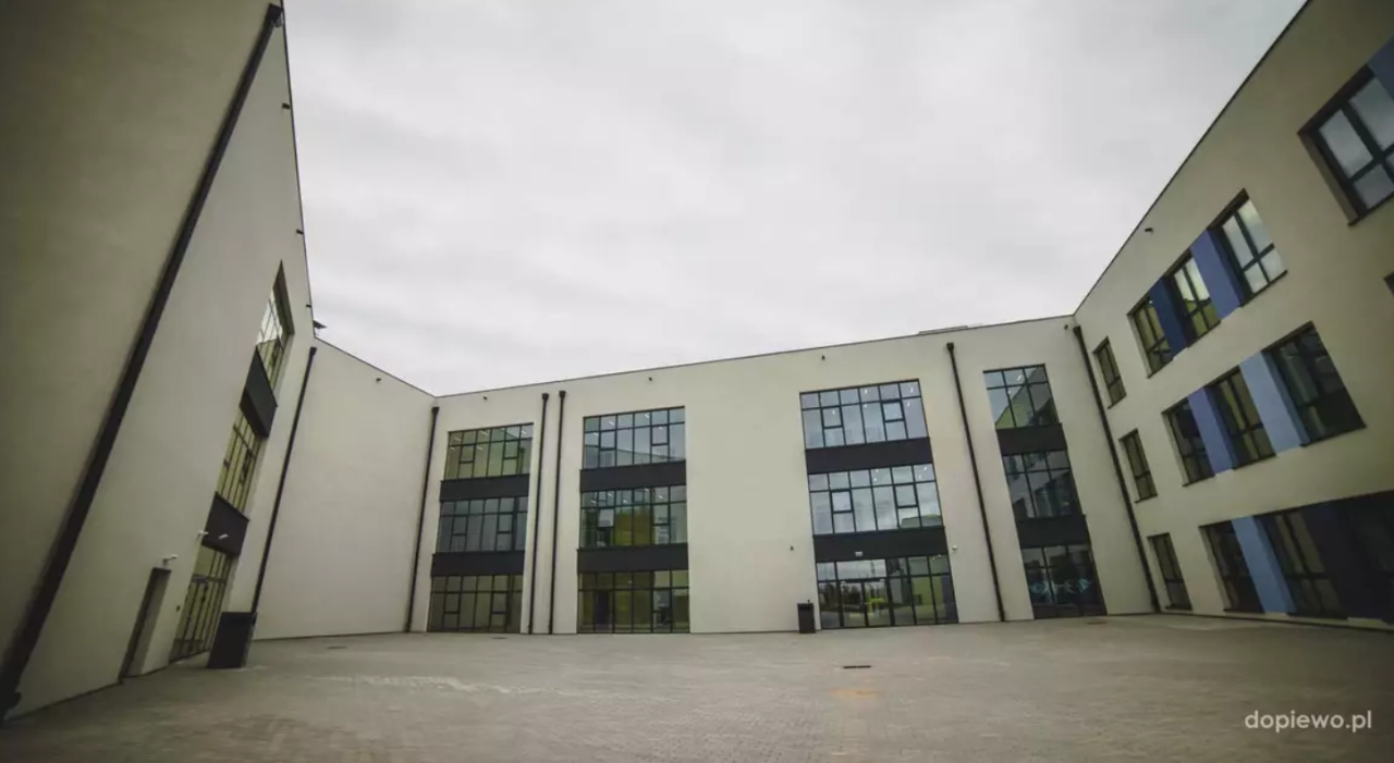 Podpoznańska szkoła się rozrosła. Zyskała miejsce dla 600 kolejnych uczniów