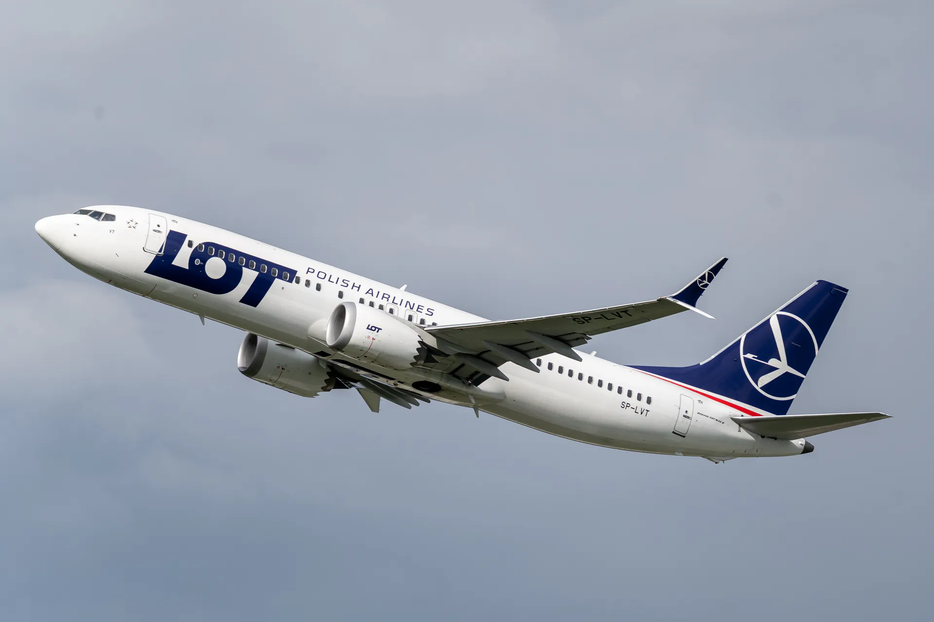 Usterka w 737 MAX: Boeing wiedział od 2024 r., linie ostrzegł później