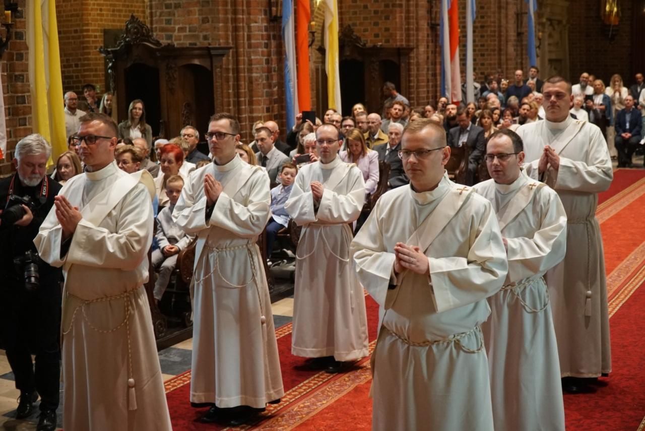 Sześciu nowych księży wyświęconych na Ostrowie Tumskim. To lepiej niż przed rokiem