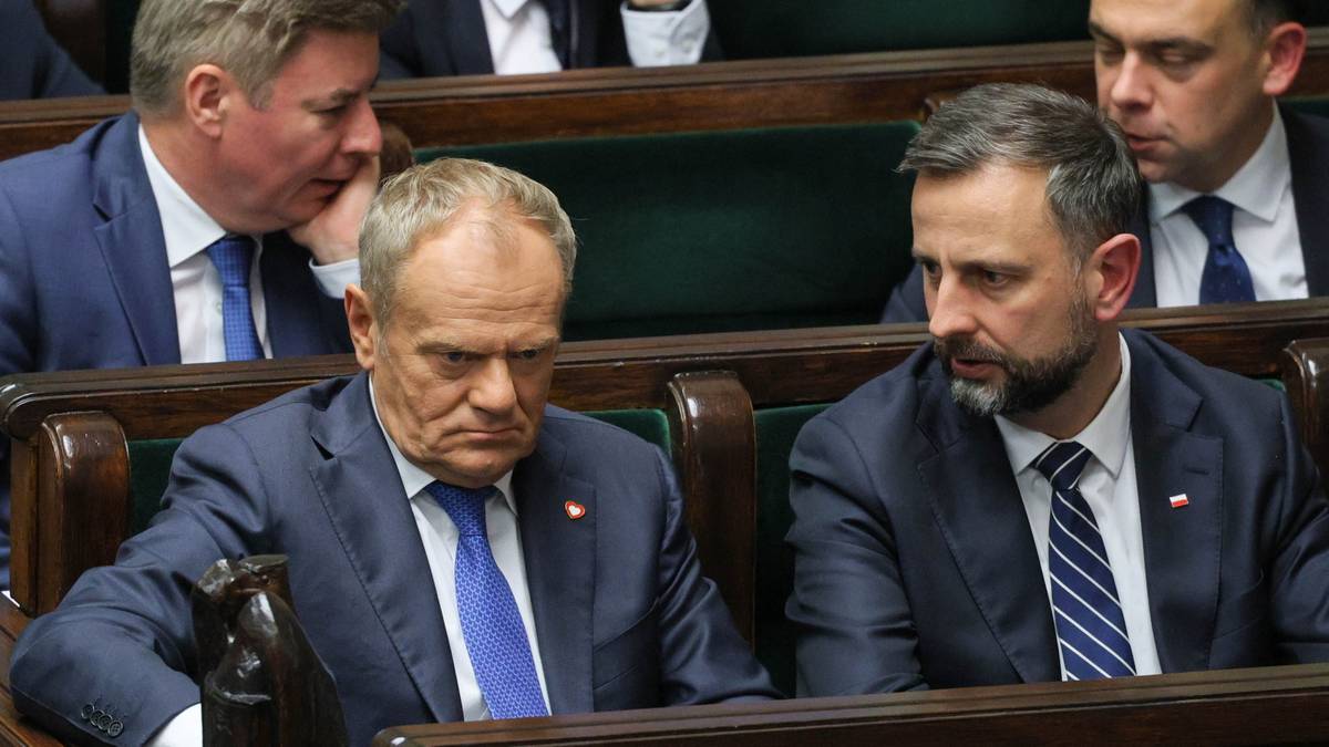 Sondaż CBOS: KO liderem. Pozostali koalicjanci poza Sejmem – zdjęcie artykułu z Lubon.net.pl